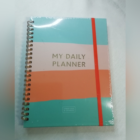 Daily Planner, Habit Tracker, Meal Planner, Undated, by Sweetzer & Orange. - Picture 4 of 6